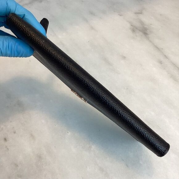 Coach Cross Grain Leather Slim Sleek Wallet - Picture 10 of 16